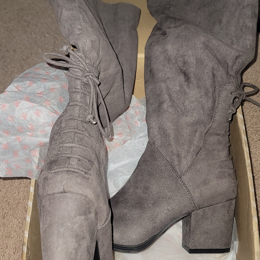 Grey boots - Picture 2 of 8